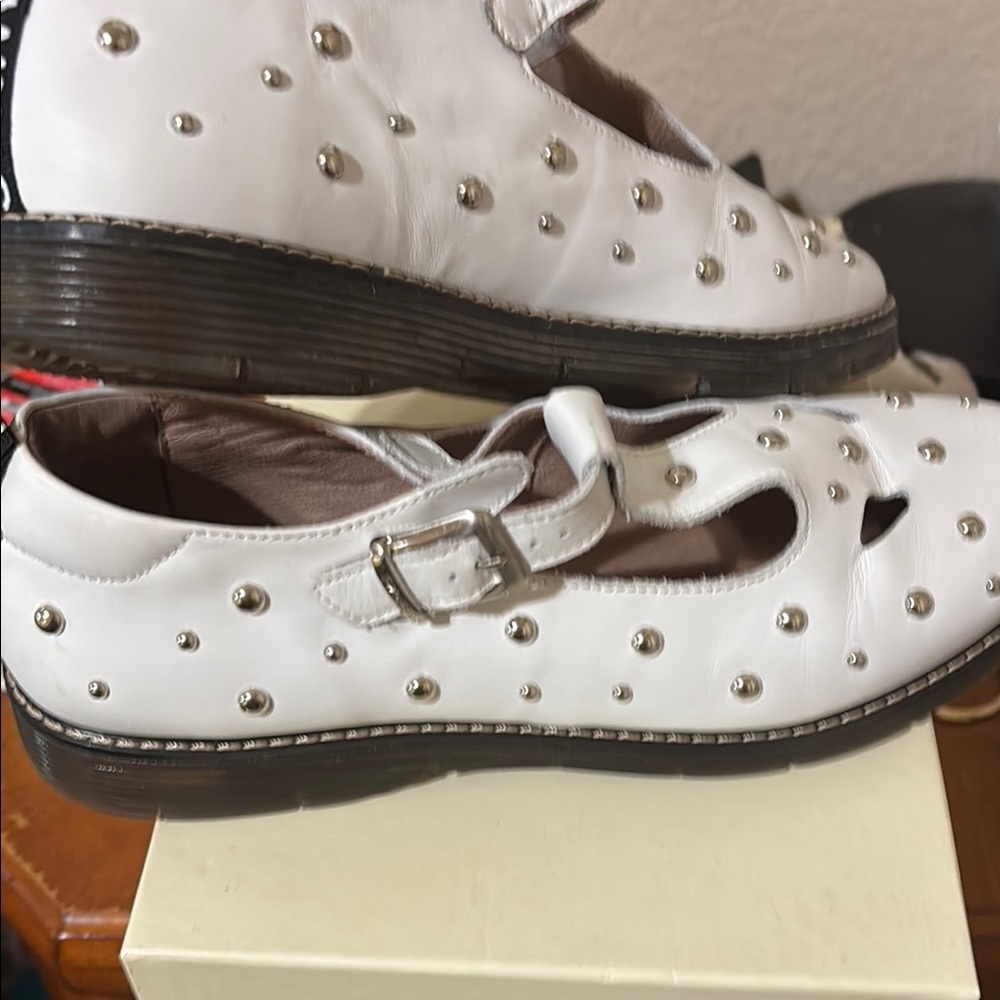 Twin-Set White Dress Shoes Elegant Design - Picture 4 of 11